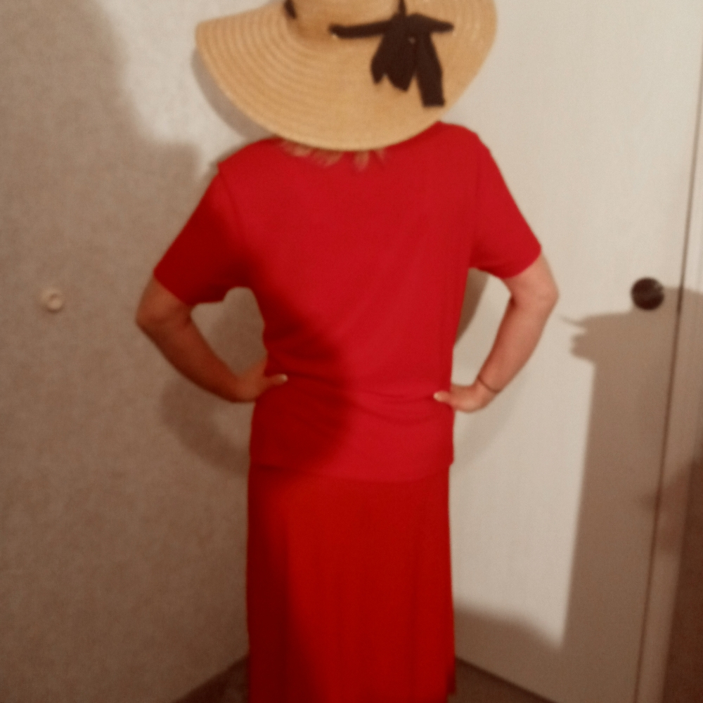 ♥️ Red top - Picture 5 of 6